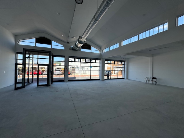 To Let commercial Property for Rent in Maitland Western Cape